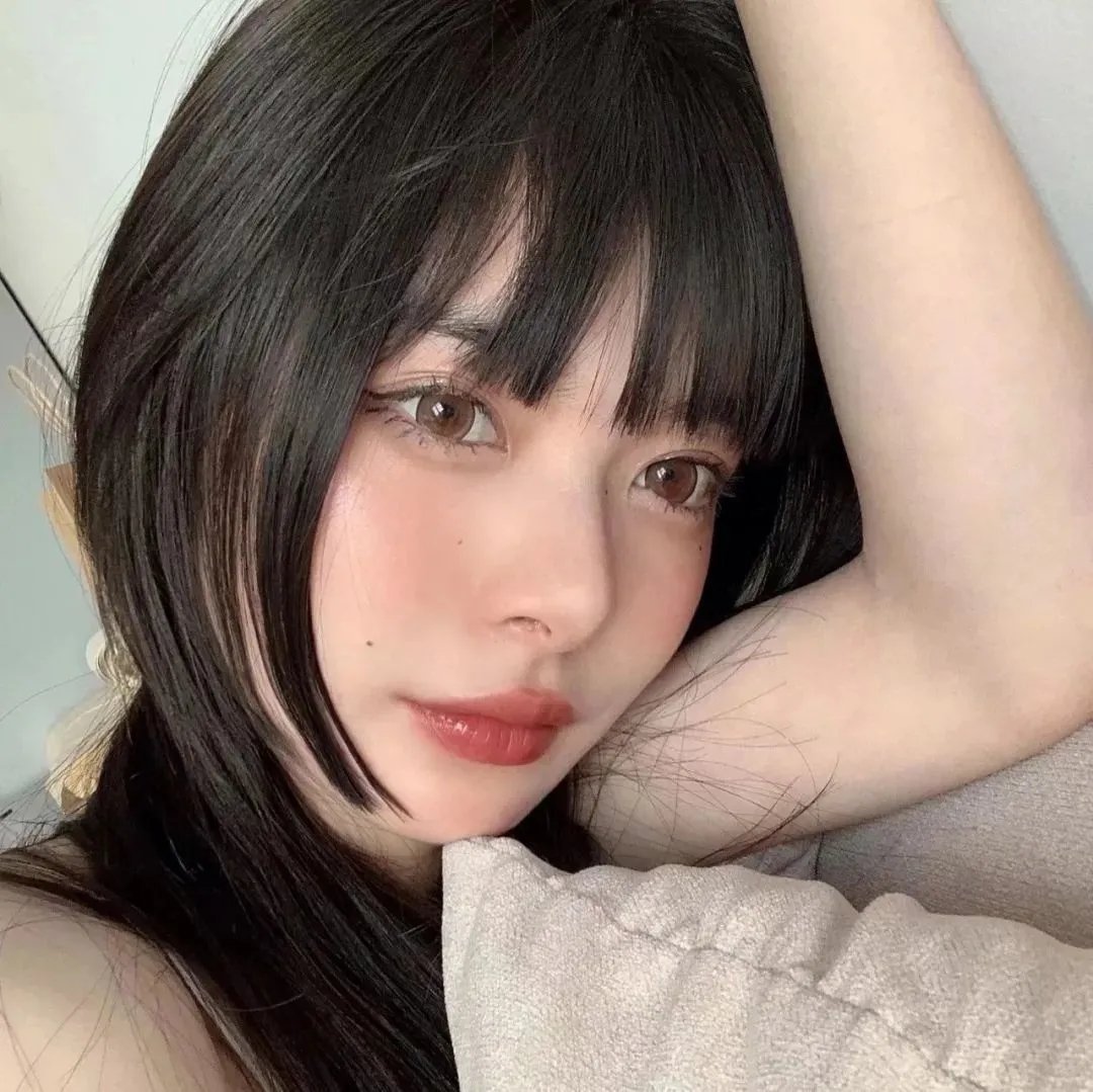 关于琼 在线观看封面